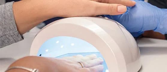 Najlepsza lampa do manicure hybrydowego – uniknij najczęstszych błędów Najlepsza lampa do manicure hybrydowego – uniknij najczęstszych błędów