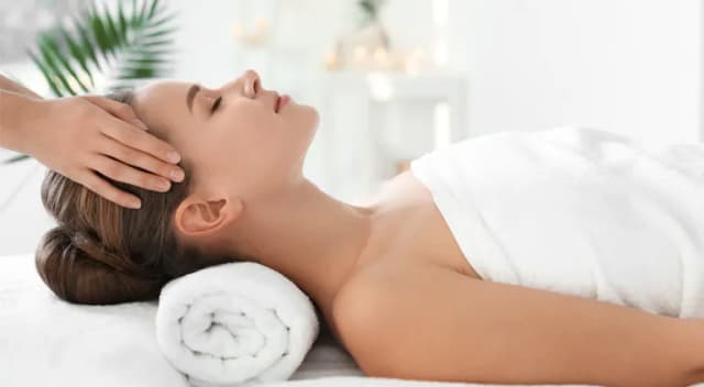 Najlepsze pomysły na spa prezent, które zachwycą bliską osobę Najlepsze pomysły na spa prezent, które zachwycą bliską osobę