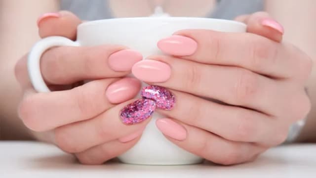 Jak zrobić manicure hybrydowy Semilac bez błędów i z trwałym efektem Jak zrobić manicure hybrydowy Semilac bez błędów i z trwałym efektem